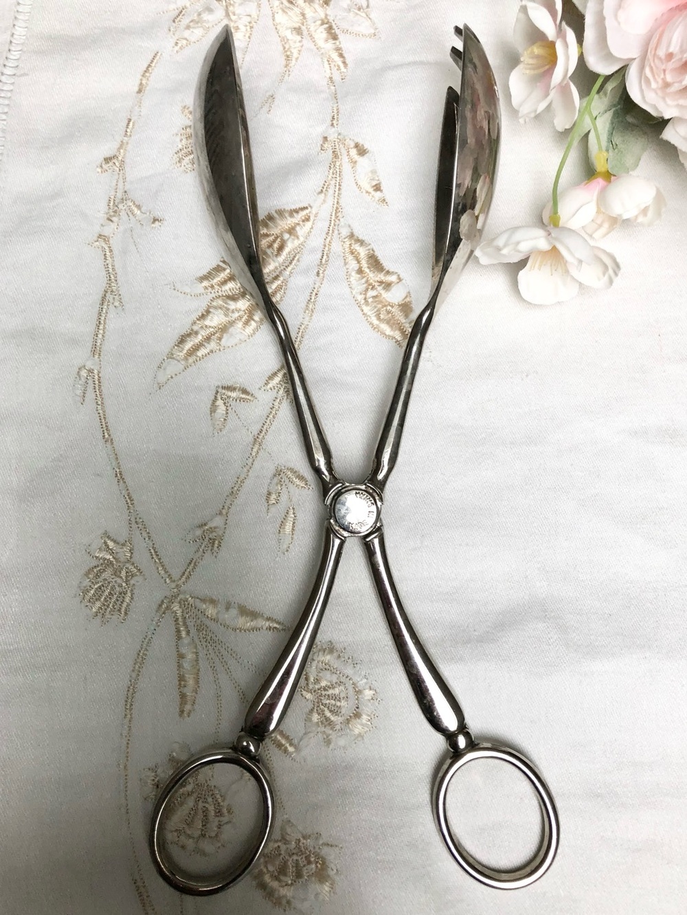 Vintage Elegant Silverplate Salad Serving One Handed Design Easy Use Tongs